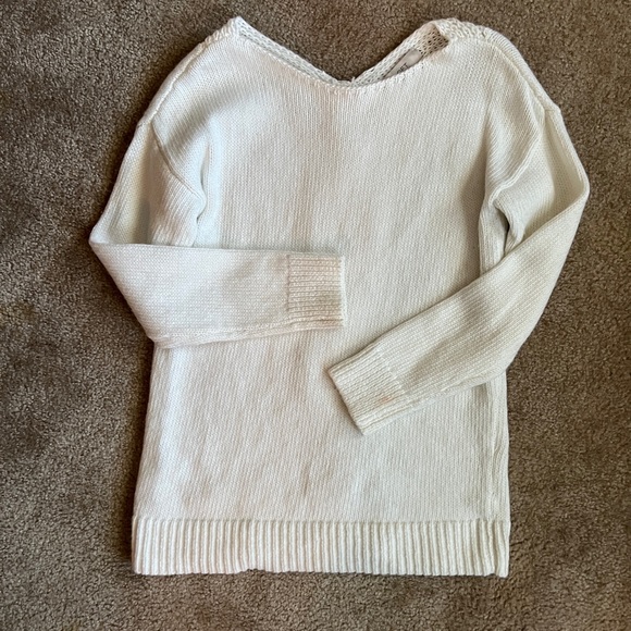 Sweater, worn one time, like new condition - Picture 4 of 5
